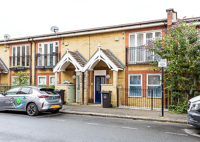 2Br, Gated Parking, 50" Tv, Nespresso Machine